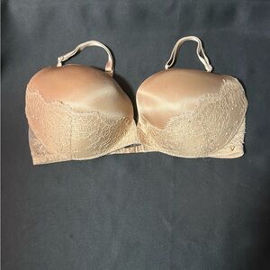 Victoria's Secret Lace Bra in Cream